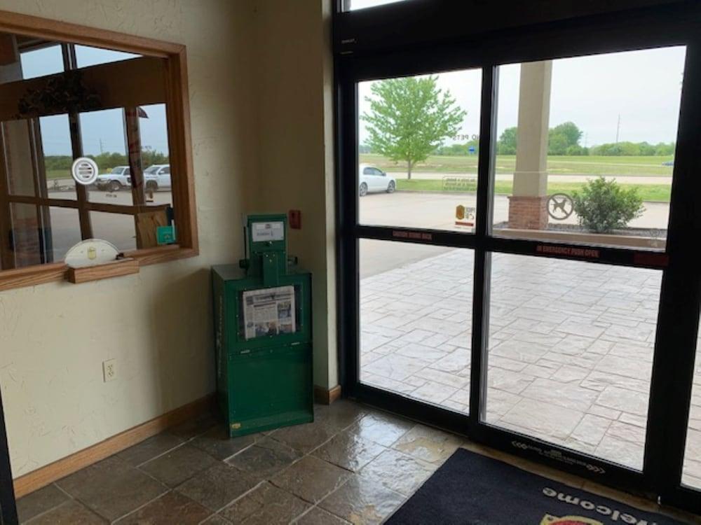 Super 8 By Wyndham Perryville Exterior foto