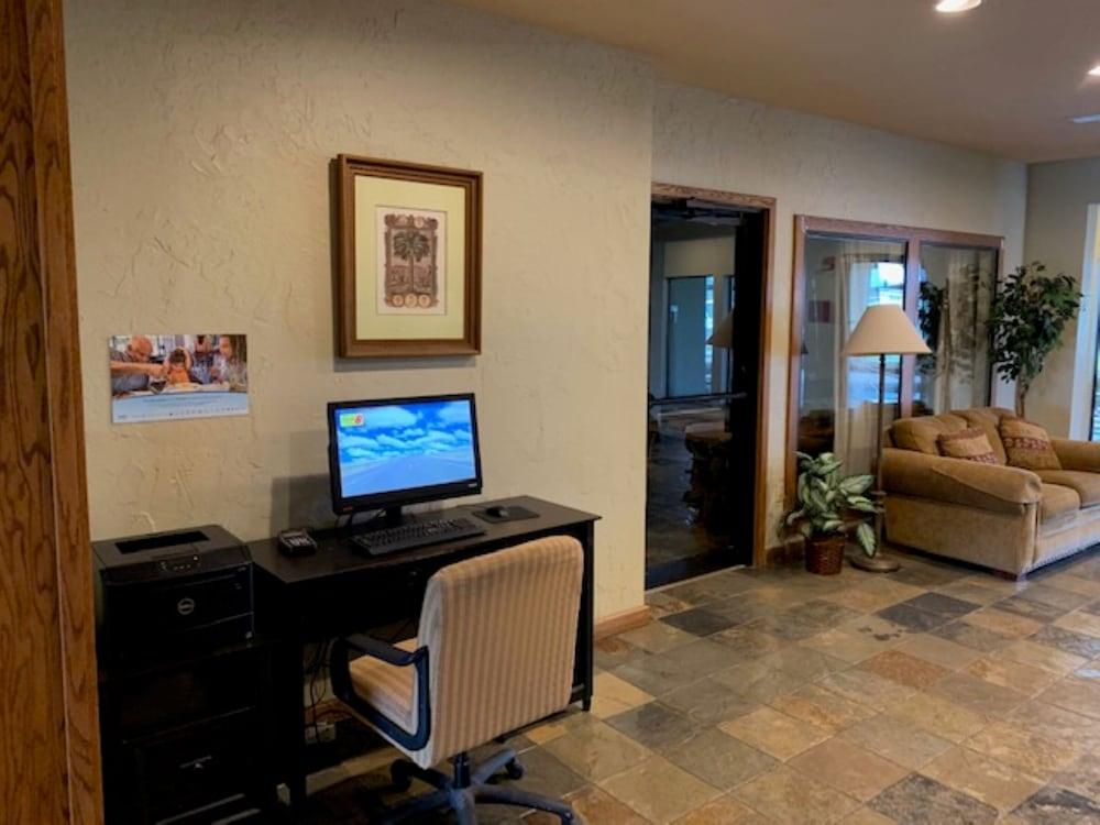 Super 8 By Wyndham Perryville Exterior foto
